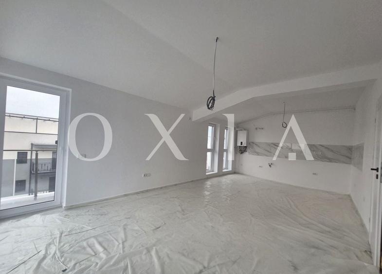 Apartament cu 3 camere semidecomandat în Giroc