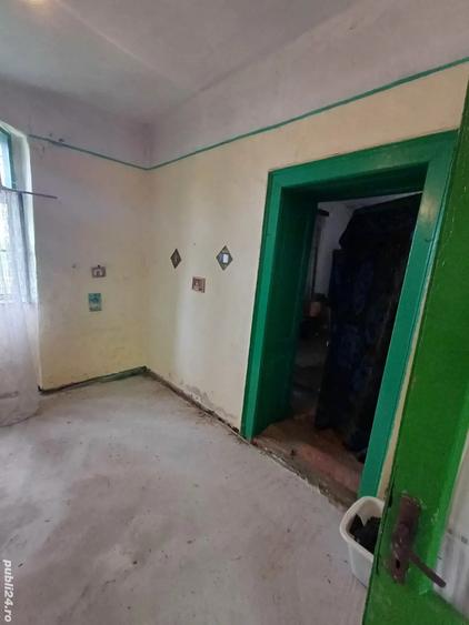 Casa ?i teren de vanzare - 5