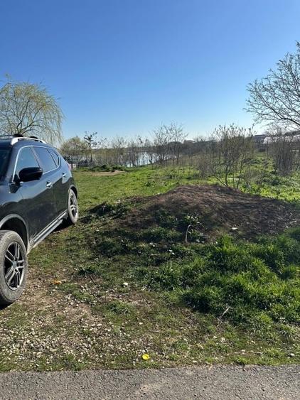 Vand 784mp teren in intravilanul comunei Butimanu - 9