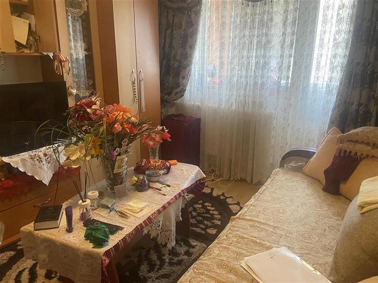 Apartament 2 camere , cartier Sud, et 3 4, renovat - 1