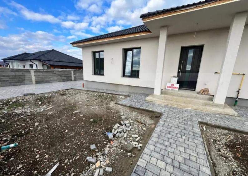 Casa individuala cu 5 ari teren, semifinisata, zona Aerodrom - 8