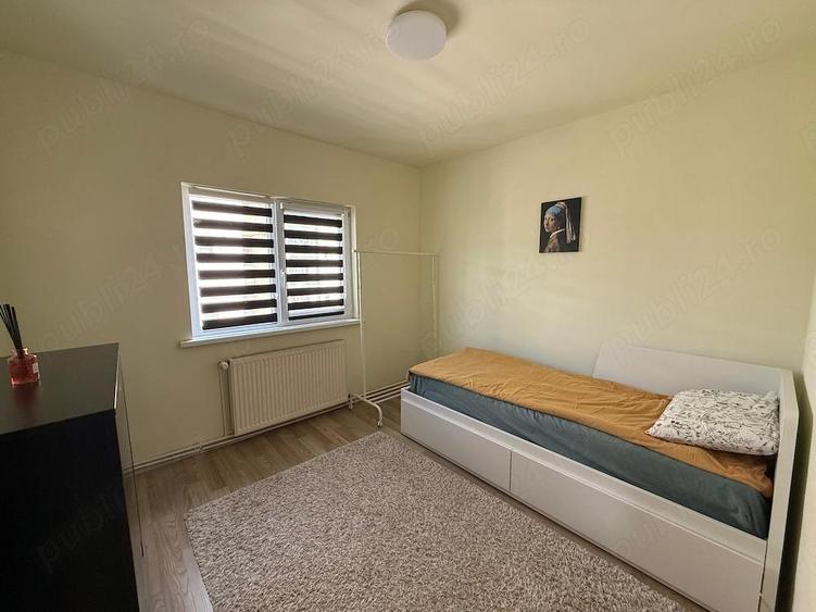 APARTAMENT de vanzare in zona LIPOVEI spatios, et. - 13