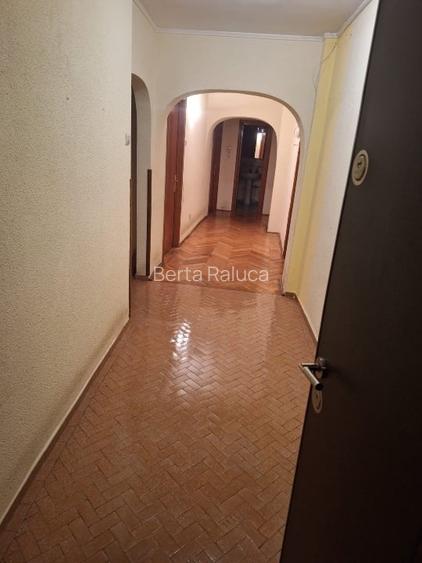 Apartament 4 camere Titulescu Apartament 4 camere Titulescu