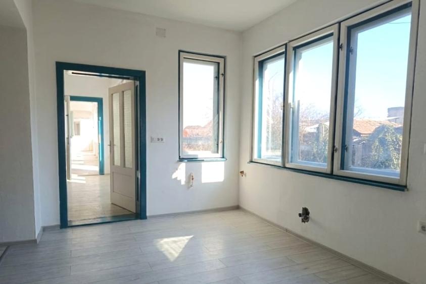 Casă renovabilă 185 mp, teren 1100 mp, zonă centrală – Teiuș - 2