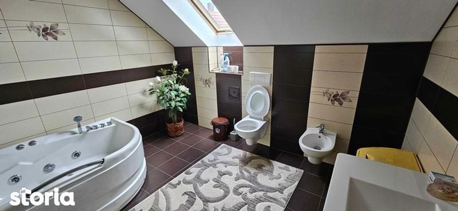 Casa de vanzare cu gradina. - 3