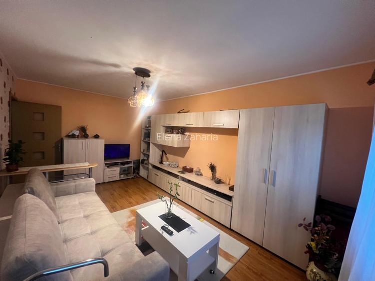 Km 4-5 Anda apartament 2 camere decomandat renovat