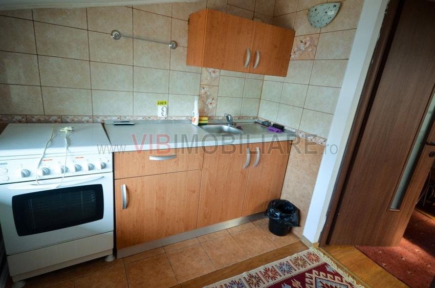 Apartament cu 4 camere decomandat, mobilat în Parcul Carol