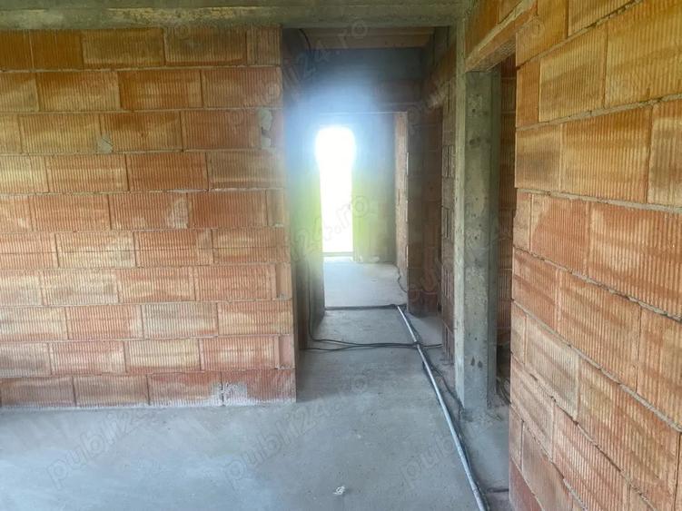 vand casa individula 3 camere baie bucatarie plus tereasa zona sintesti - 4