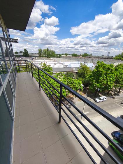 Pod Baneasa - spatiu renovat in cladire de birouri - 2