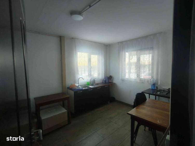 Casa si teren comuna Postavari - 2