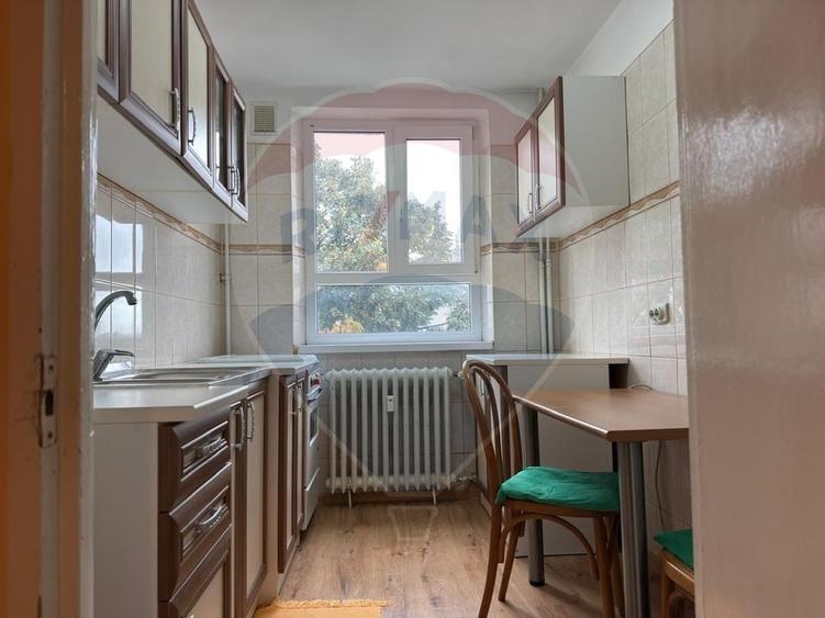 Apartament cu 2 camere de vânzare, strada Bucegi, zona Narcisa - 6