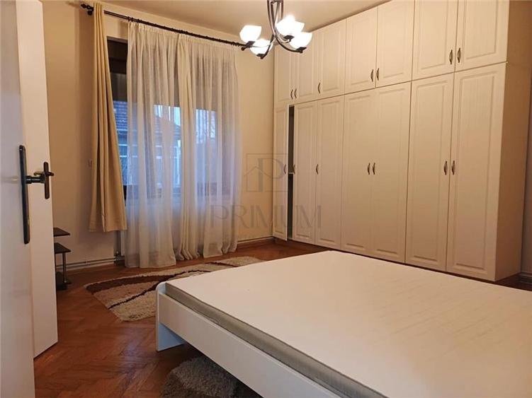 MEDICINA - ETAJ 2 - CLADIRE ISTORICA - 3 CAMERE - 1 BALCON - 1 TERASA - CENTRALA - 11