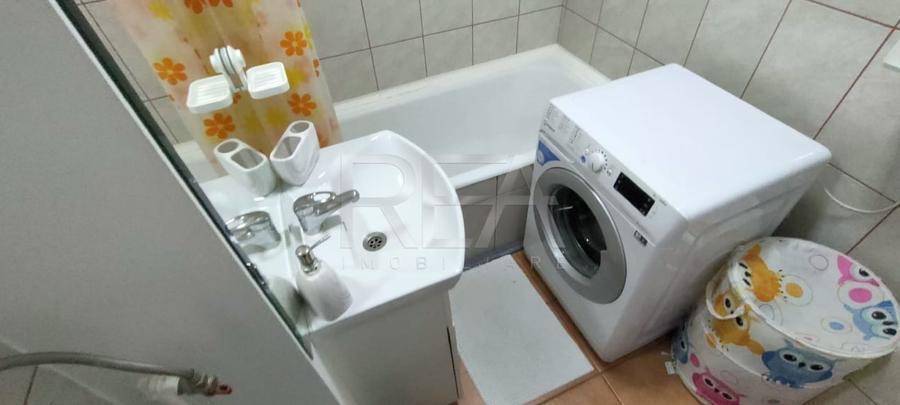 Garsoniera la 13 minute de mers pe jos de statiile de metrou Dristor 1 si 2 - 11