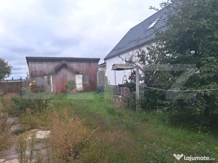 Vand casa cu teren generos Halchiu, aproape de Bra?o - 1