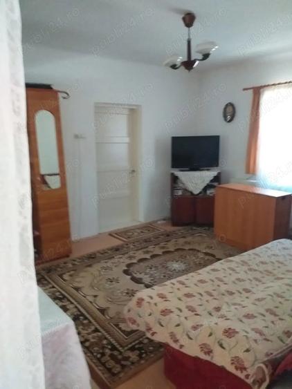 Casă cu 4 camere în Băicoi