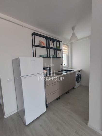 Apartament cu 2 camere semidecomandat, mobilat în Central