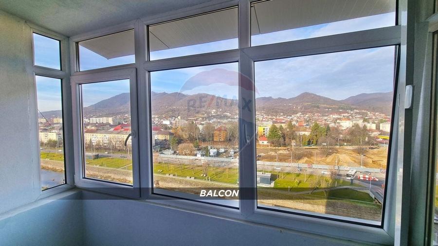 APARTAMENT CU PRIVELISTE IN ZONA ULTRACENTRALA - 1