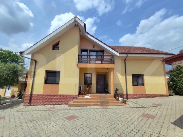 Casa 6 camere, 3 bai, 180 mp, 819 mp teren - 1