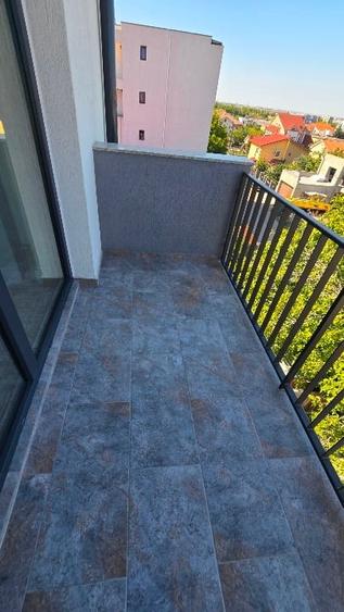 Inchiriez apartament 2 camere, zona Kamsas, et 3/3 cu loc parcare - 2