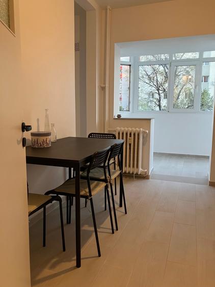 Inchiriere 2 camere,Victoriei-Banu Manta,2/10, decomandat,renovat,mobilat,600€ - 5