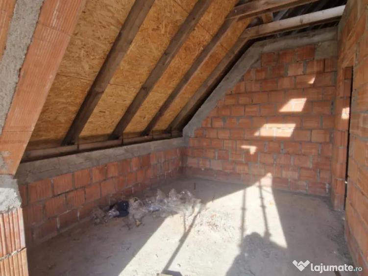 Casa P+M la ro?u de vanzare in Catalina zona lini? - 9