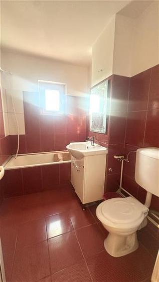 Apartament cu 2 camere decomandat în Poarta 6