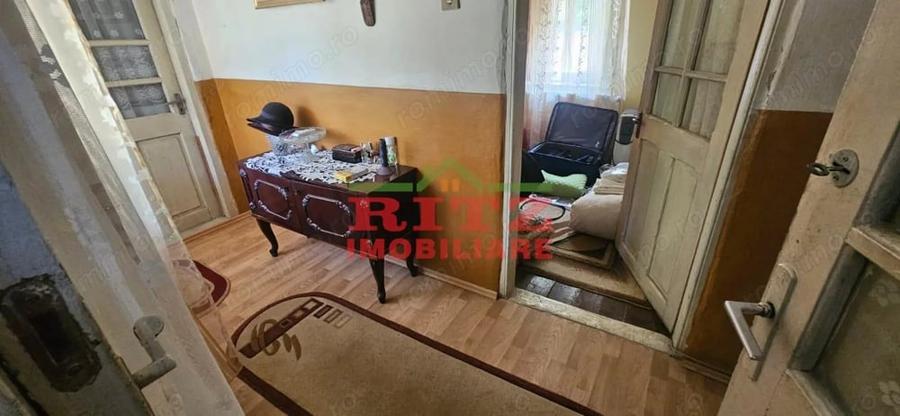 Casă cu 4 camere cu Teren 977 Mp în Central