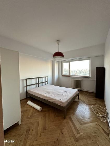 Apartament cu 3 camere în Titulescu