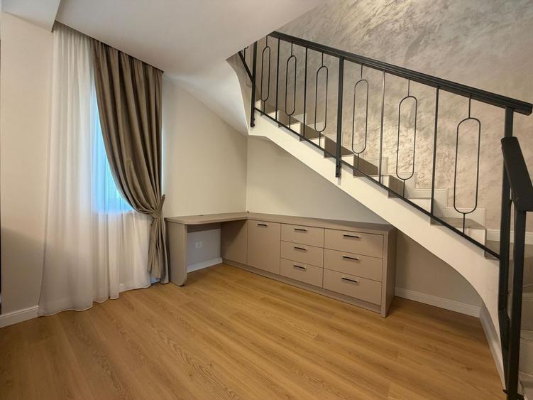 Duplex cu 3 camere cu Canalizare în Moșnița Nouă