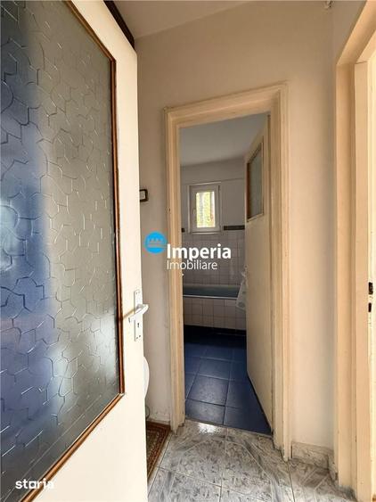 Apartament cu 3 camere semidecomandat în Tătărași
