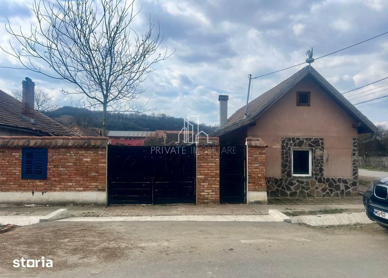 Casă cu 2 camere cu Teren 582 Mp în Saschiz