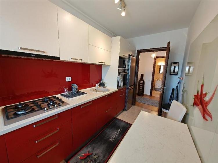 Apartament cu 2 camere decomandat, mobilat în Astra
