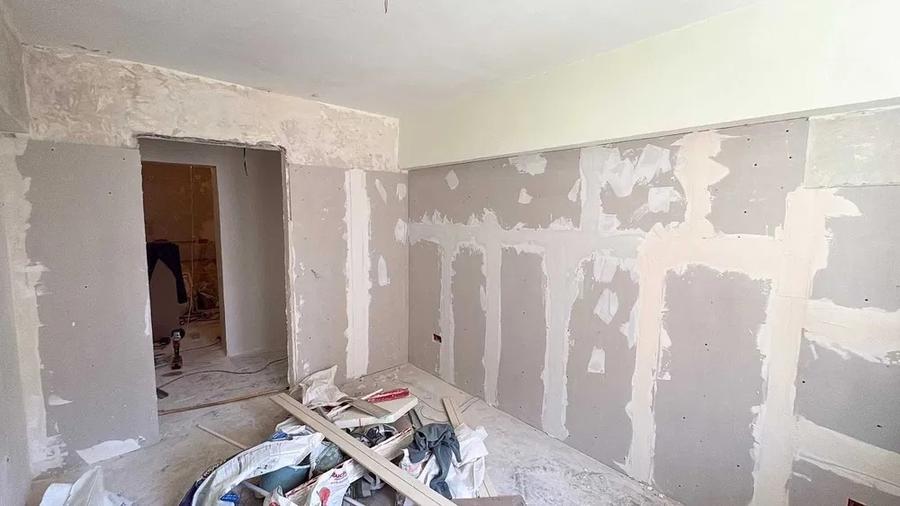 Apartament cu 3 camere decomandat în Drumul Taberei