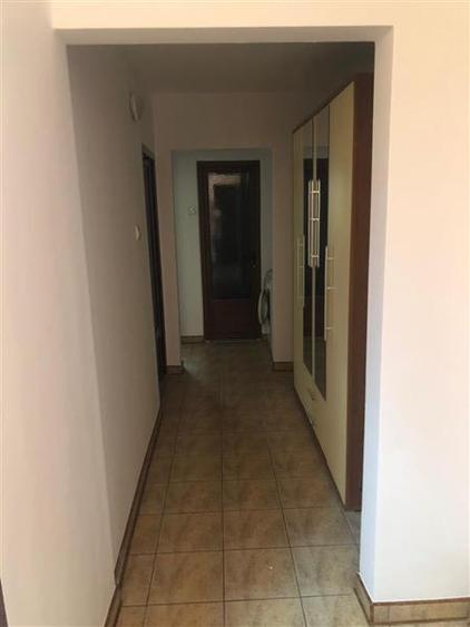 Apartament cu 3 camere decomandat, mobilat în Fabric