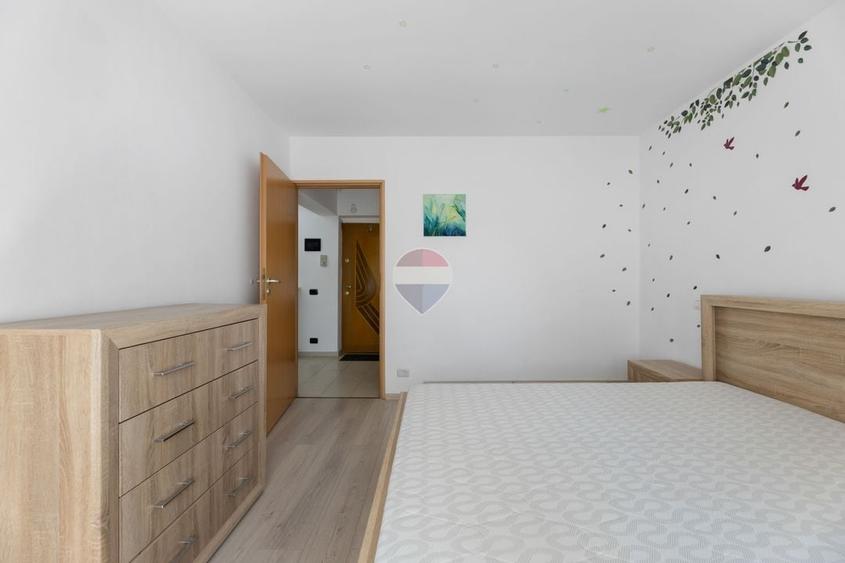 Apartament cu 4 camere decomandat, mobilat în UTA