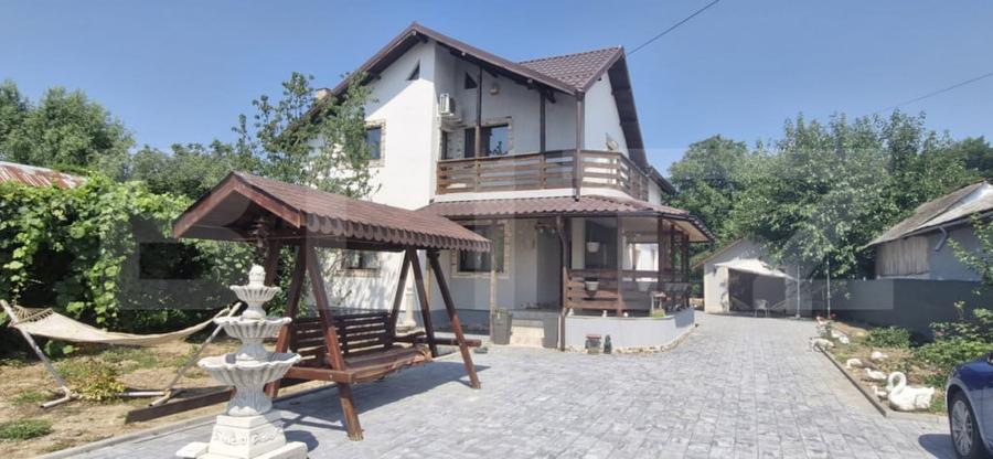 Casă cu 5 camere cu Teren 1000 Mp în Central