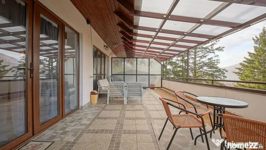 Apartament cu 5 camere decomandat în Zamora