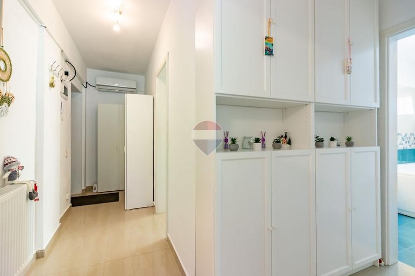 Apartament cu 2 camere decomandat, mobilat în Est