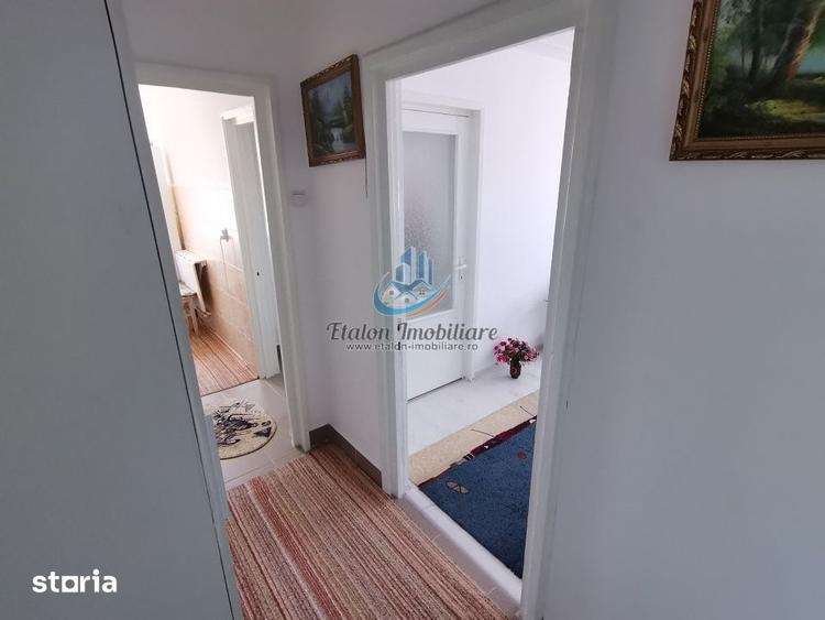 Apartament cu 4 camere decomandat în Calea Romanului
