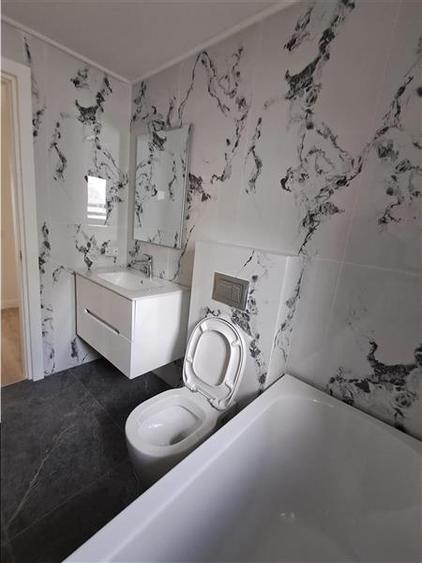 Apartament cu 2 camere semidecomandat în Dămăroaia