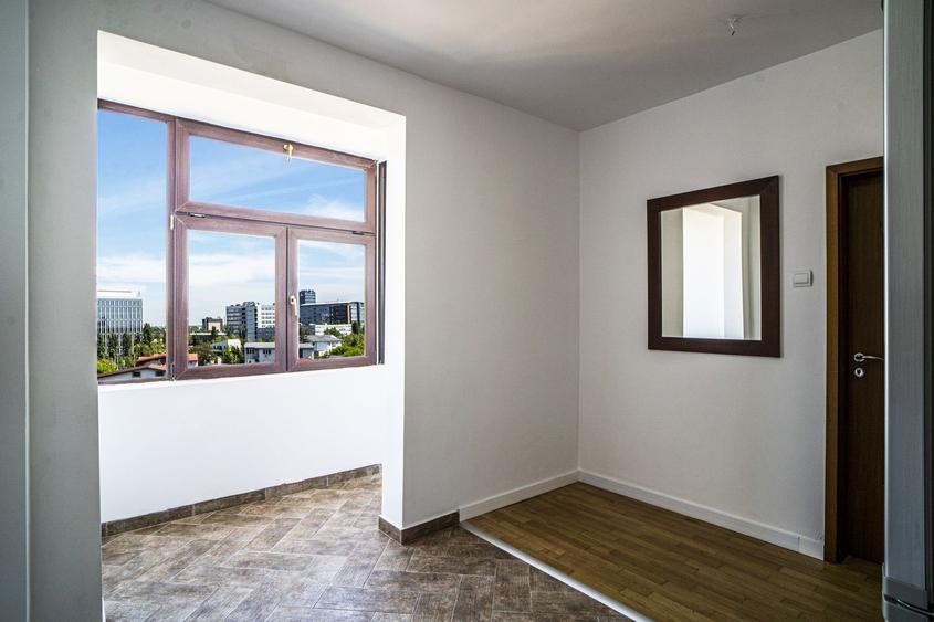 Apartament cu 2 camere semidecomandat în 1 Mai
