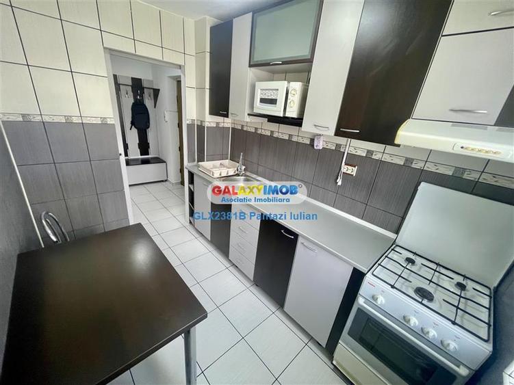 Apartament cu 3 camere semidecomandat, mobilat în Dristor