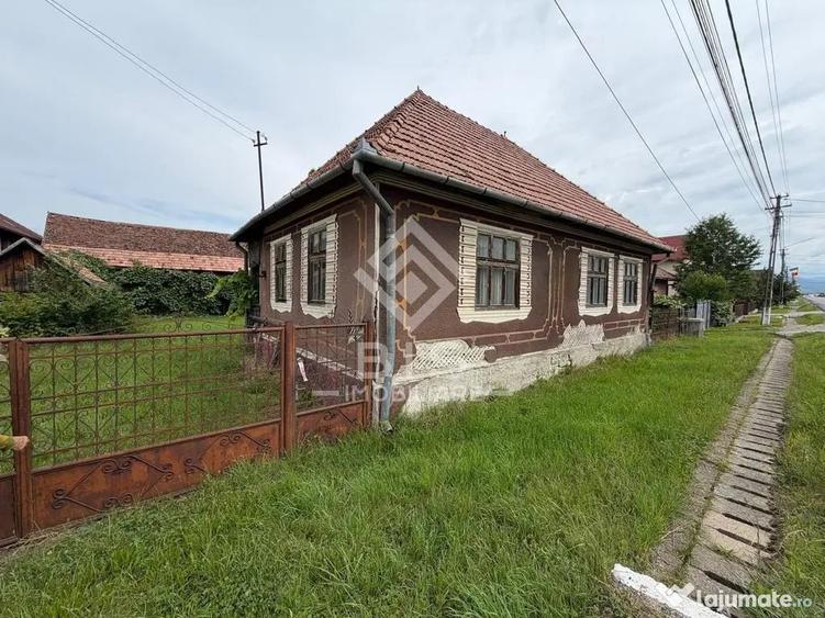 Casă cu 2 camere cu Teren 2080 Mp în Rusu Bârgăului