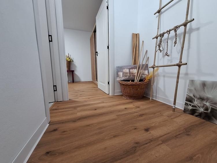 Apartament cu 2 camere semidecomandat, mobilat în Girocului