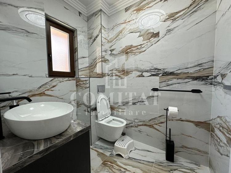 Duplex cu 5 camere cu Canalizare în Dezmir