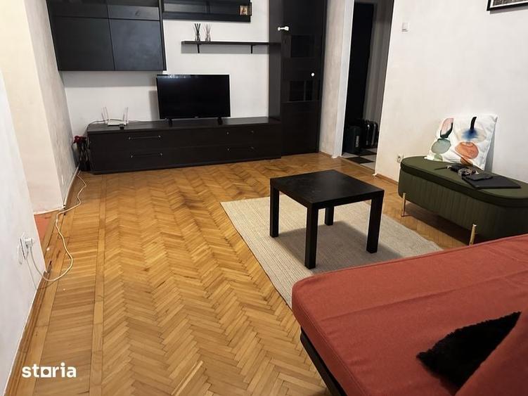 Apartament cu 2 camere semidecomandat în Berceni