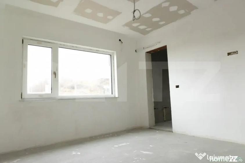 Casă cu 7 camere cu Teren 710 Mp în Ciugud