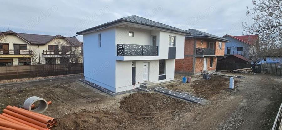 Casă cu 4 camere cu Teren 250 Mp în Clinceni