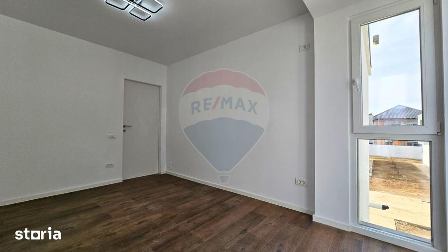 Casă cu 4 camere cu Teren 187 Mp în Tunari