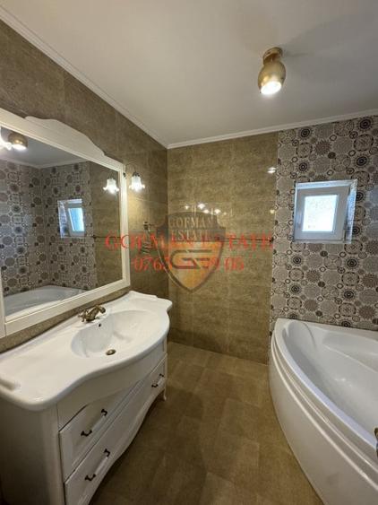 Casă individuală cu 4 camere cu Teren 200 Mp în Mamaia-Sat